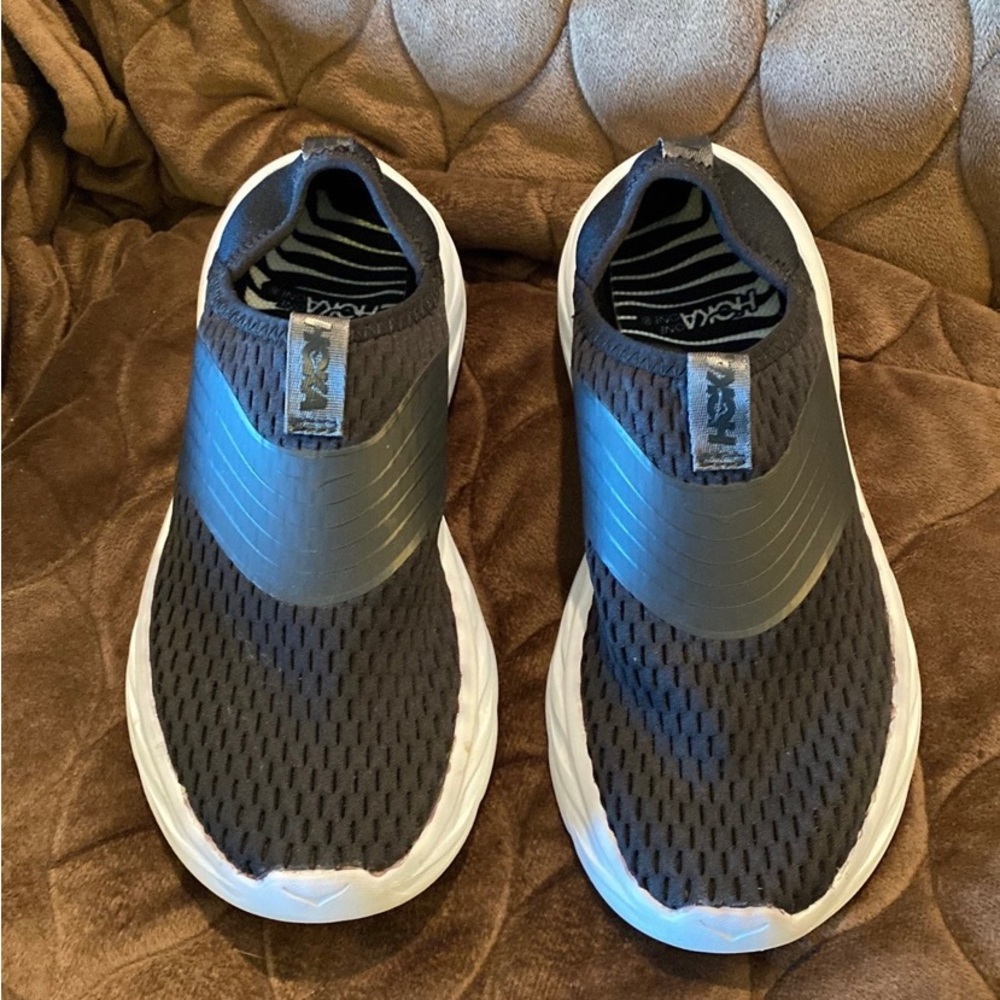 Size 7 Hoka ora 2